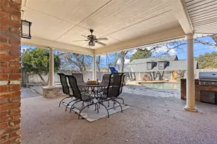 1811 Park Hill Dr, Arlington, TX 76012 - Photo 4