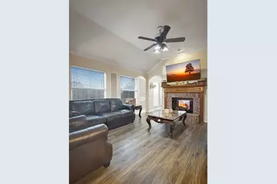 86 Bridgewood Drive, Mansfield, TX 76063 - Photo 12