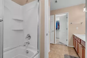 2717 Olympic Park Dr, Grand Prairie, TX 75050 - Photo 30