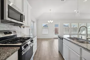 13068 Mizell Ln, Providence Village, TX 76227 - Photo 10