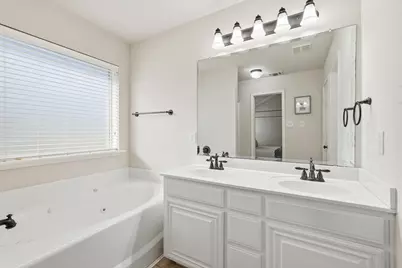 10705 Emerald Park Lane, Fort Worth, TX 76052 - Photo 16