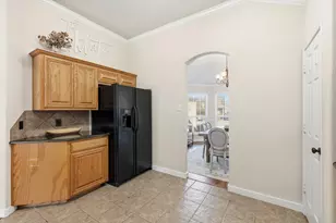 10705 Emerald Park Ln, Fort Worth, TX 76052 - Photo 12