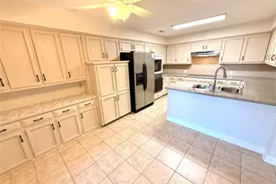 2018 Tree House Ln, Plano, TX 75023 - Photo 8