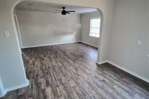 832 Featherston St, Cleburne, TX 76033 - Photo 4