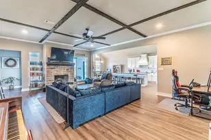 1535 Bent Creek Dr, Cleburne, TX 76033 - Photo 4