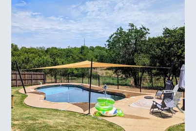 1535 Bent Creek Drive, Cleburne, TX 76033 - Photo 16