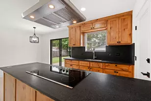 103 N Summit St, Red Oak, TX 75154 - Photo 2