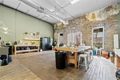 214 E Chambers Street, Cleburne, TX 76031 - Photo 14