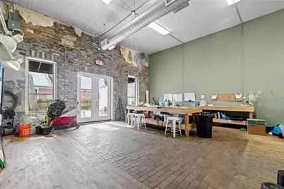 214 E Chambers Street, Cleburne, TX 76031 - Photo 12