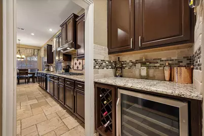 1819 Lakes Edge Boulevard, Mansfield, TX 76063 - Photo 12