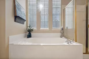 1819 Lakes Edge Blvd, Mansfield, TX 76063 - Photo 16