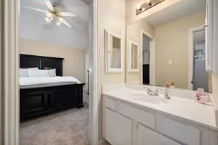 1819 Lakes Edge Blvd, Mansfield, TX 76063 - Photo 20