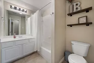 1819 Lakes Edge Blvd, Mansfield, TX 76063 - Photo 22