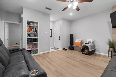 1106 Quail Valley Lane #120, Arlington, TX 76011 - Photo 4