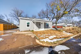 603 E Willingham St, Cleburne, TX 76031 - Photo 2
