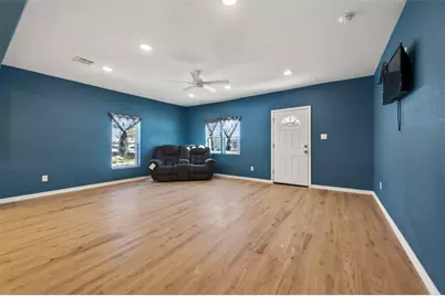 603 E Willingham Street, Cleburne, TX 76031 - Photo 6