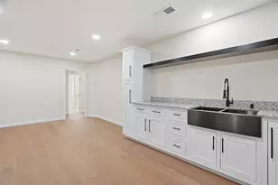 208 Shoreline Dr, Azle, TX 76020 - Photo 6