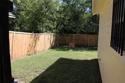 4518 Hamilton Avenue, Dallas, TX 75210 - Photo 4