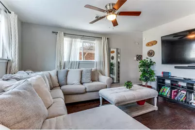 2214 W 11th Street, Irving, TX 75060 - Photo 2