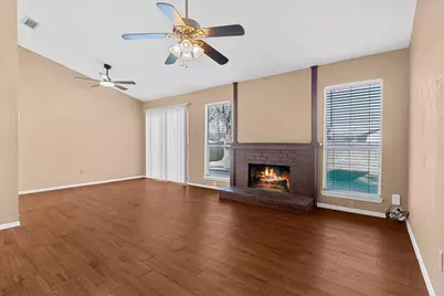 3807 Glengate Drive, Arlington, TX 76016 - Photo 4