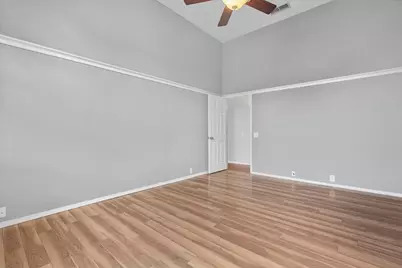 4425 Forsyth Lane, Grand Prairie, TX 75052 - Photo 12