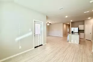 8437 Hollymead Ln, Fort Worth, TX 76131 - Photo 4