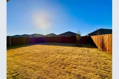 8449 Hollymead Lane, Fort Worth, TX 76131 - Photo 24