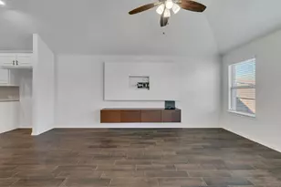 11605 Alpine Springs Dr, Aubrey, TX 76227 - Photo 10