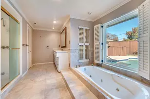 9141 Loma Vista Dr, Dallas, TX 75243 - Photo 14