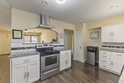 1206 Hillside Drive, Grand Prairie, TX 75051 - Photo 8