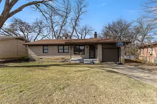1206 Hillside Dr, Grand Prairie, TX 75051 - Photo 1