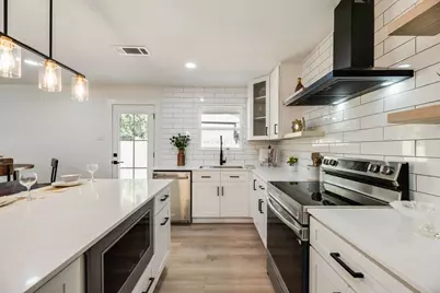 2014 Rose Hill Road, Carrollton, TX 75007 - Photo 4