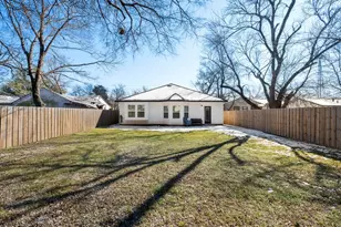 2815 E Overton Rd, Dallas, TX 75216 - Photo 22