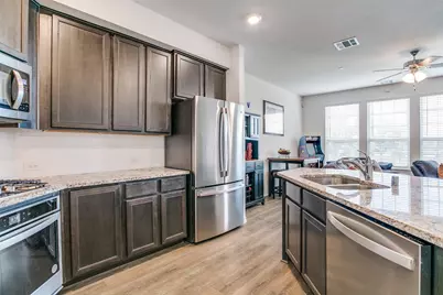 2402 Eureka Way, Lewisville, TX 75056 - Photo 2