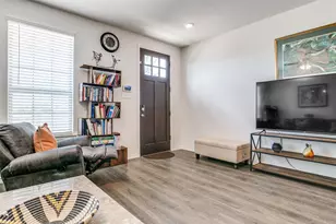 2402 Eureka Wy, Lewisville, TX 75056 - Photo 2