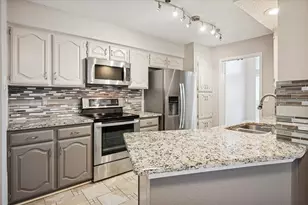 17490 Meandering Way, Dallas, TX 75252 - Photo 10