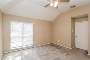 4031 Rocky Ledge Dr, Balch Springs, TX 75180 - Photo 6