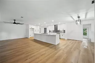 512 Shadowbrook Ln, Hurst, TX 76053 - Photo 10