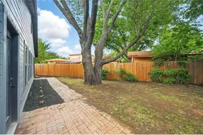 512 Shadowbrook Lane, Hurst, TX 76053 - Photo 34