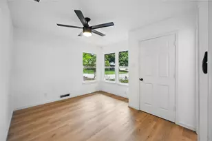 512 Shadowbrook Ln, Hurst, TX 76053 - Photo 30