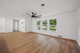 512 Shadowbrook Ln, Hurst, TX 76053 - Photo 4