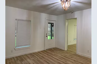 1046 W Collins Street, Denison, TX 75020 - Photo 4