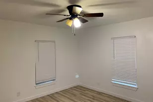 1046 W Collins St, Denison, TX 75020 - Photo 14