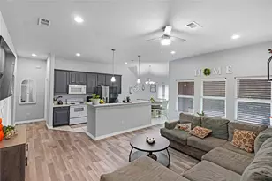 1317 Dacki Ave, Dallas, TX 75211 - Photo 8