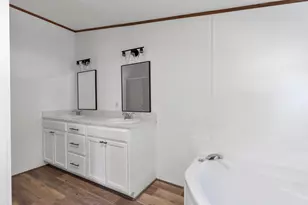 4504 E Kenwood Ct, Granbury, TX 76049 - Photo 20