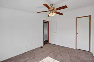 4504 E Kenwood Ct, Granbury, TX 76049 - Photo 24