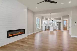 207 W 7th St, Justin, TX 76247 - Photo 12