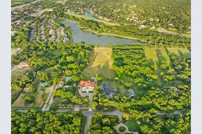 8542 Meadowbrook Drive, Fort Worth, TX 76120 - Photo 22