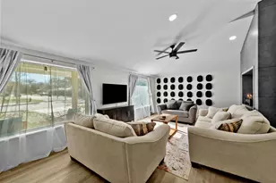 5417 Vicki St, Haltom City, TX 76117 - Photo 4