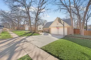 1707 Acorn Dr, Euless, TX 76039 - Photo 8